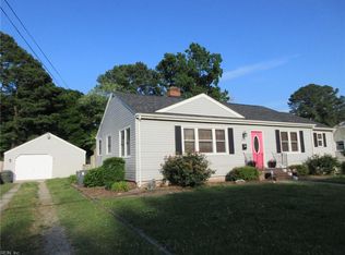 608 Roslyn Rd, Newport News, VA 23601