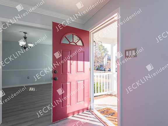 3rd image of 9020 Castle Point Dr