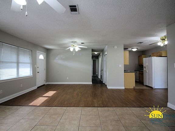 3rd image of 510 Newcastle Dr