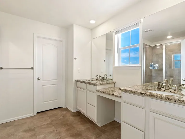 2927 Crusader St — Photo 20