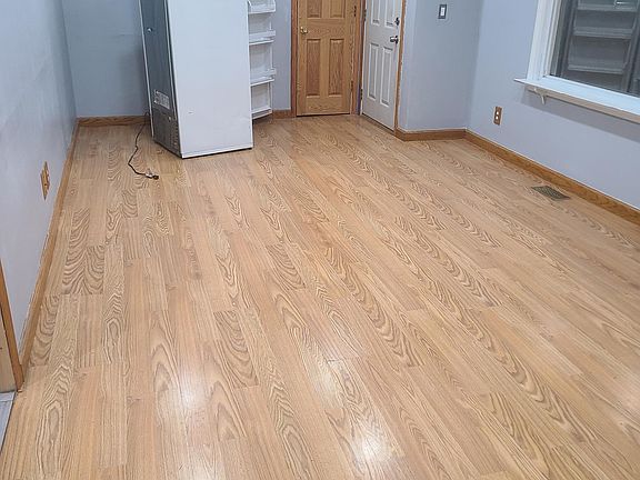 5th image of 6661 Centralia St