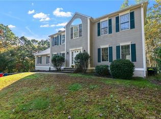 27 Andy Ln, Guilford, CT 06437