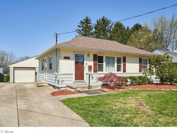 1449 Union St, Barberton, OH 44203