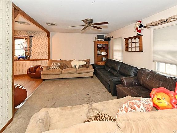 4th image of 10 Apple Blossom Ct