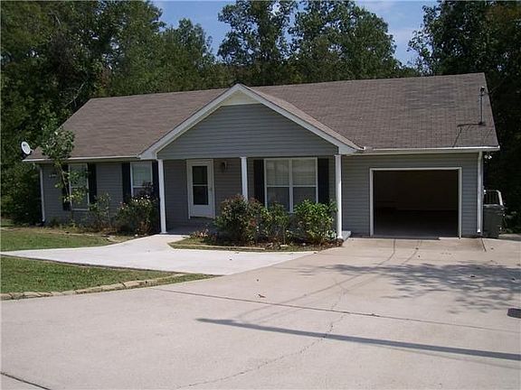 2nd image of 170 Station Dr