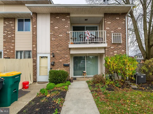 2035 Franklin Pl, Reading, PA 19610