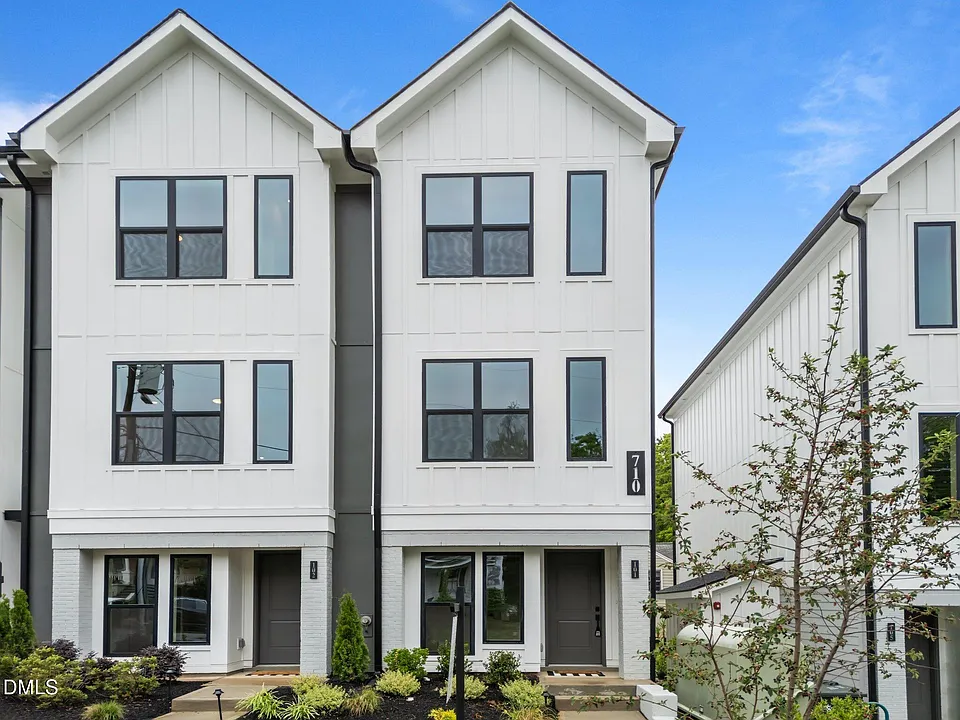710 W North St #101