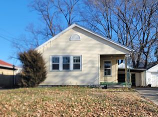 1006 S 14th St, Pekin, IL 61554