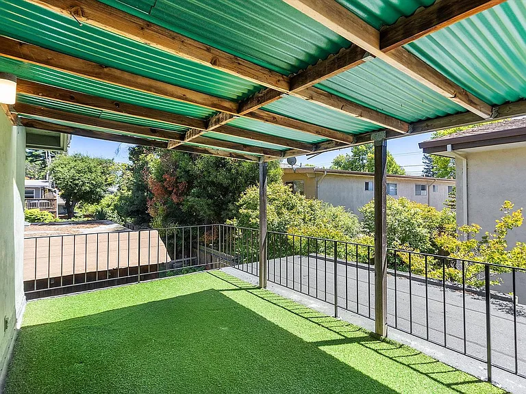 1504 Alameda Ave #D - 2 bedroom | 1 bathroom — Photo 15