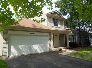 1576 Burr Oak Cir, Aurora, IL 60506