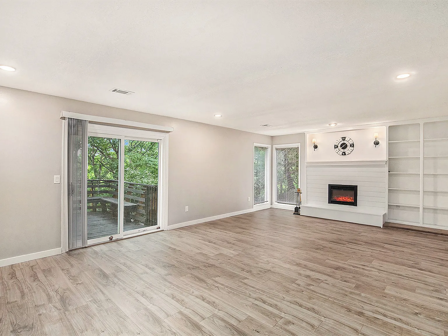 5 bed, 3417 sqft, $3,650 — Photo 3