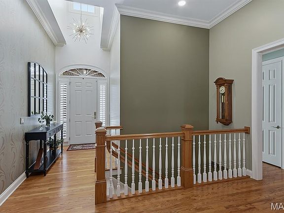 2nd image of 724 Clayton Corners Dr