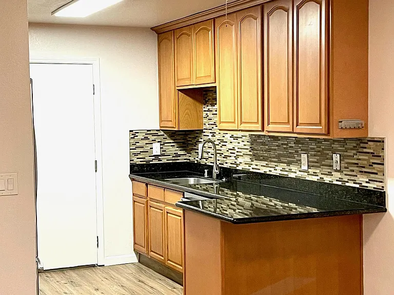 7015 Wineberry Way — Photo 6