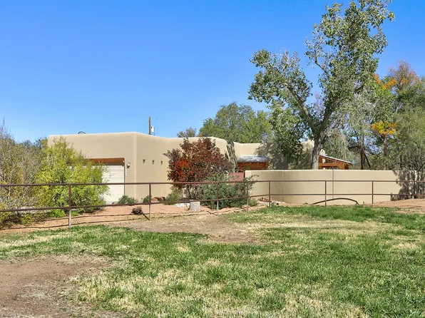 120 Espinosa Rd, Corrales, NM 87048