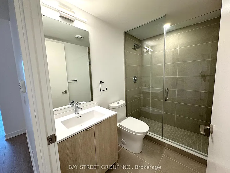 100 Queen St E #2117 — Photo 12
