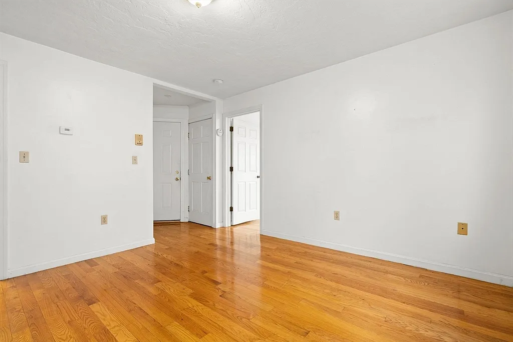 2 bed, 2.0 bath, 1150 sqft, $2,600 — Photo 3
