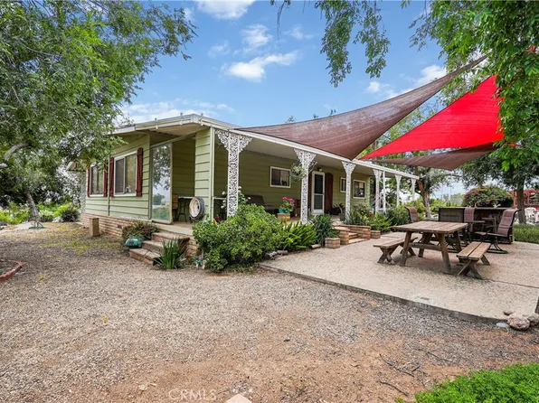 360 Shawnee Rd, Perris, CA 92570