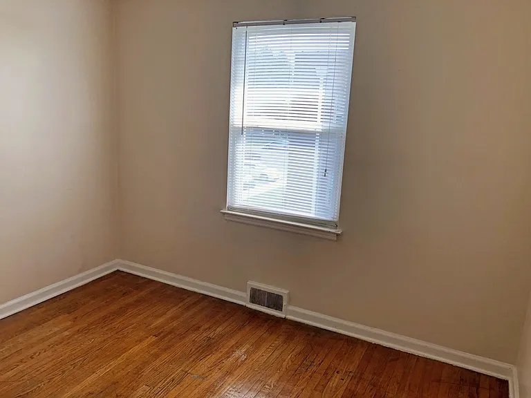 Nola Court Apartments — Photo 55