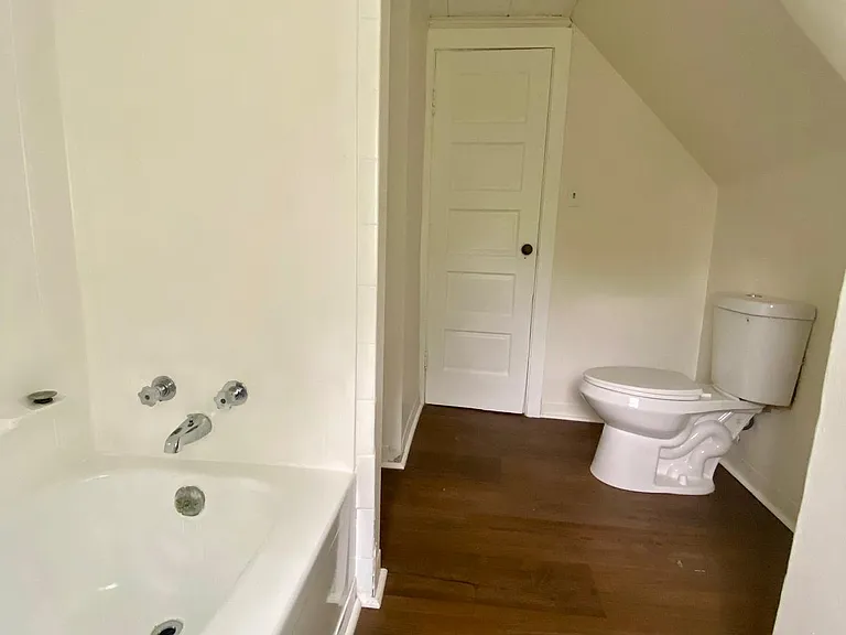 5338 S Salina St #3 — Photo 15