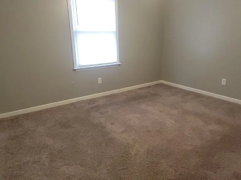 1502 Barrington Rd NW #B — Photo 12
