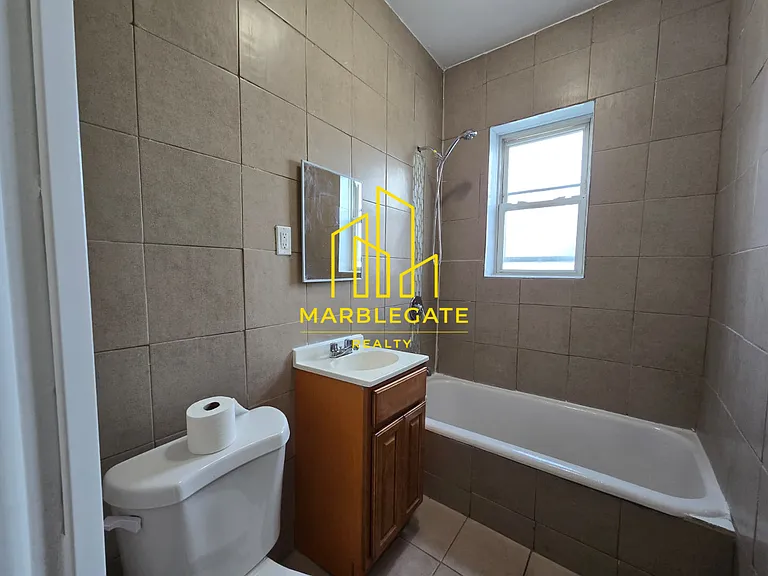 220 Roseville Ave #4011A — Photo 3