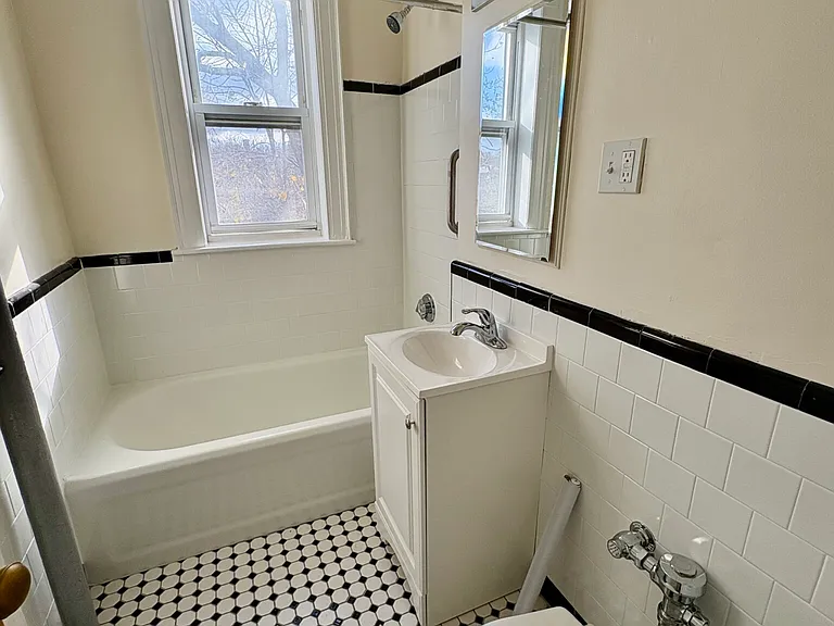 46 Englewood Ave #1 — Photo 4