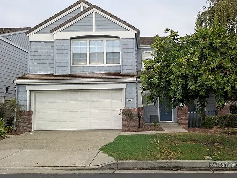 246 Biarritz Ct — Photo 1