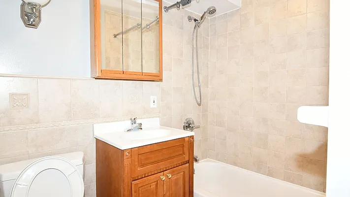 Rented by Compass | media 7