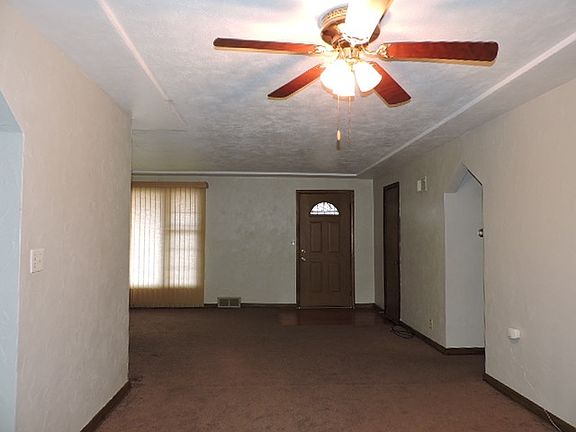 3rd image of 8505 E 81st St