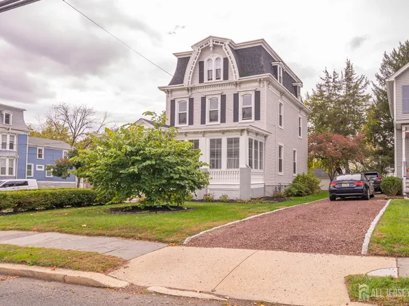 66 Leigh St, Clinton, NJ 08809
