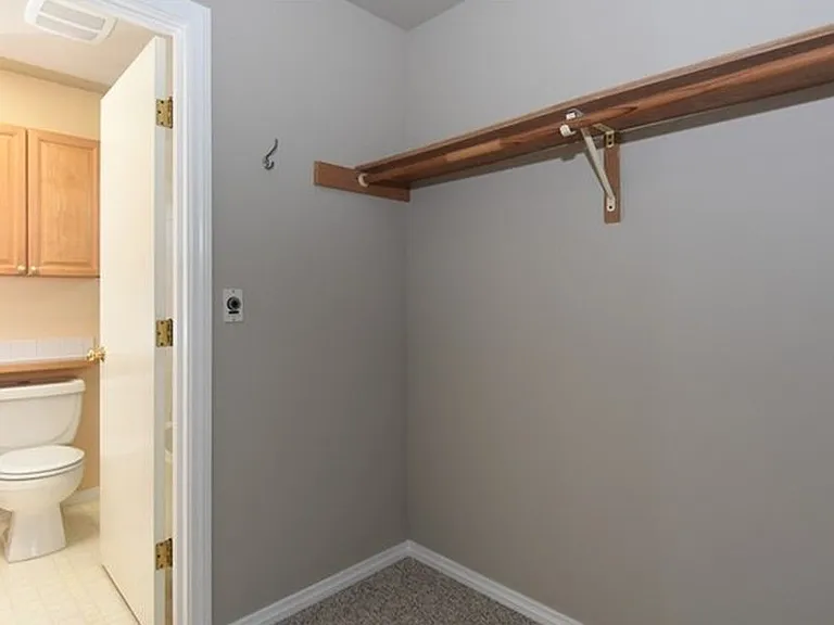 2805 NE 125th St #501 — Photo 10