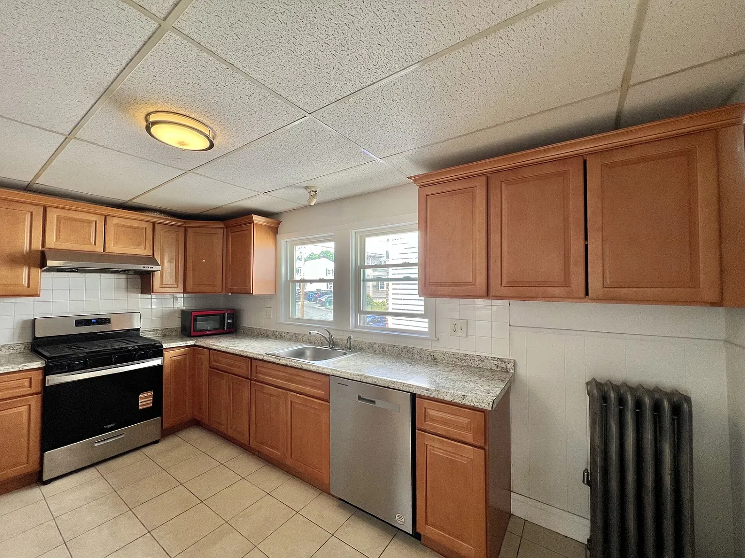 2 bed, 1026 sqft, $2,850 — Photo 2