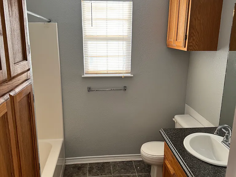2425 Patriot Commons Rd — Photo 4