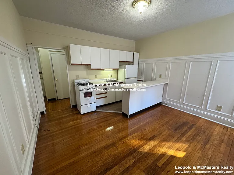 1124 Commonwealth Ave — Photo 54