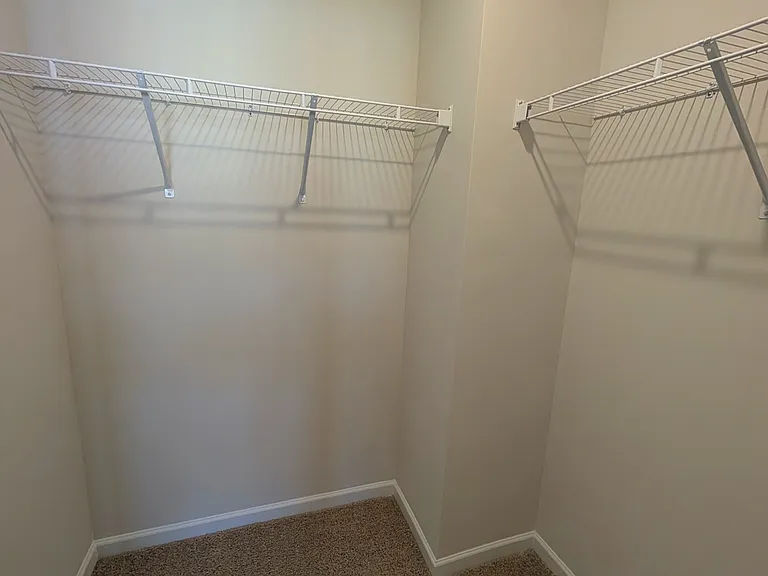 1662 Hallview Ct — Photo 13