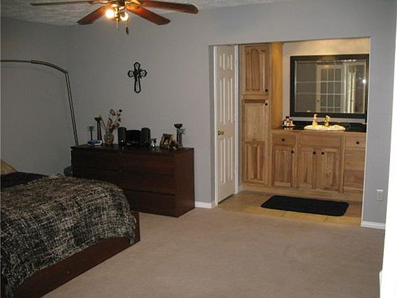 4th image of 5413 Stone Creek Dr