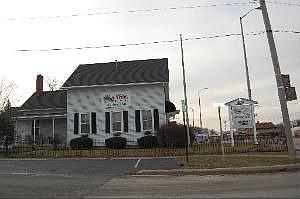 2nd image of 200 W Maple St