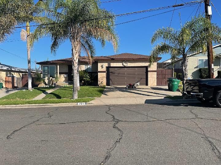1st image of 754 Peggy Dr