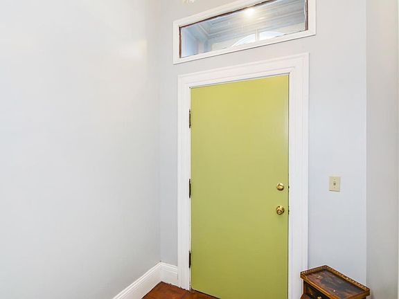 2nd image of 2255 S Jefferson Ave