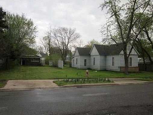 1st image of 311 N 6th St