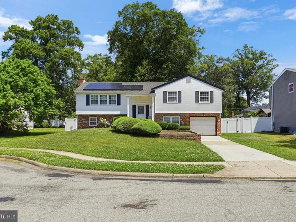 204 Mildred Ct, Mount Laurel, NJ 08054