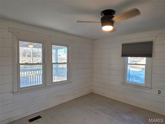 4th image of 500 Highway At