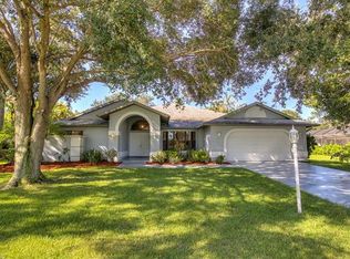 19553 Devonwood Cir, Fort Myers, FL 33967