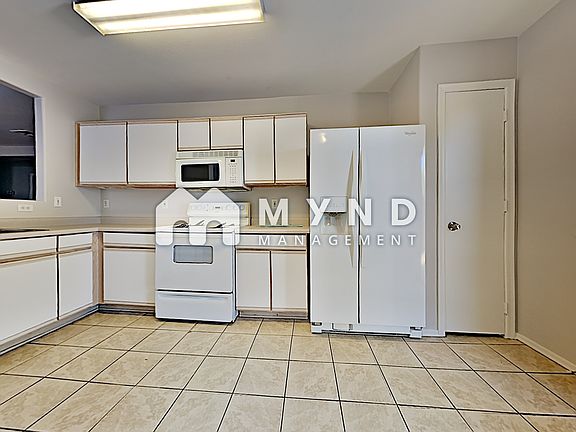 3rd image of 11776 W Larkspur Dr