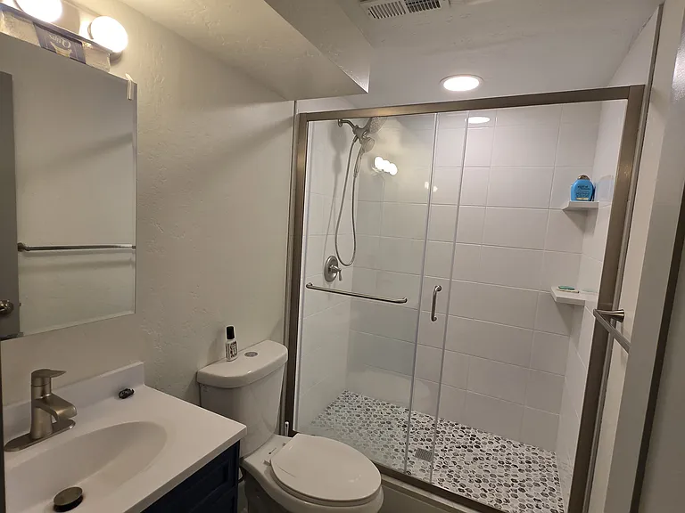 3039 Gunnison Ave #4 — Photo 4
