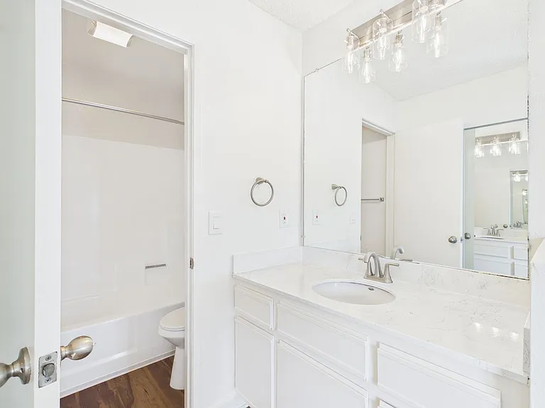Available Apartment in North Park — Photo 22