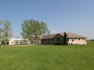 5019 E Tapawingo Rd, Mishicot, WI 54228