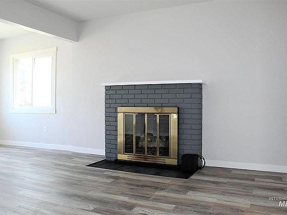 5th image of 623 6th Ave S
