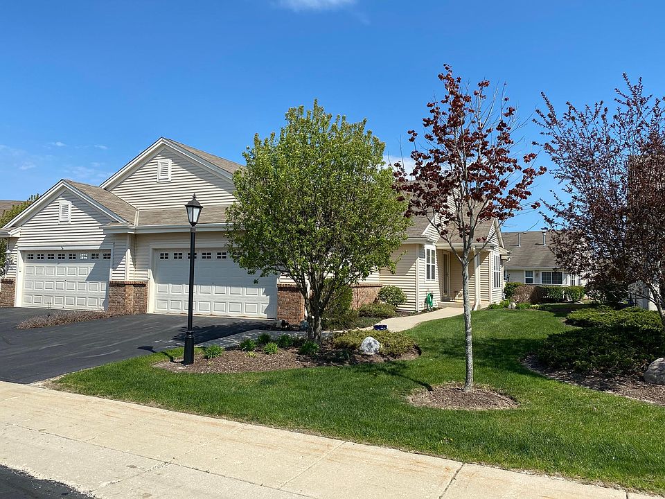 1st image of 861 Sweetbriar Dr