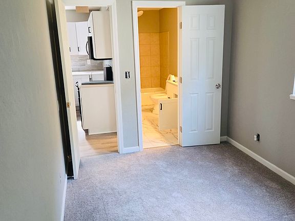 5th image of 5024 N Topping Ave